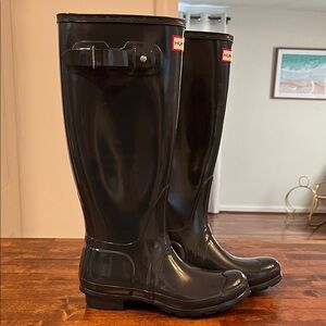 Hunter Glossy Black Navy/Dark Gray Boots